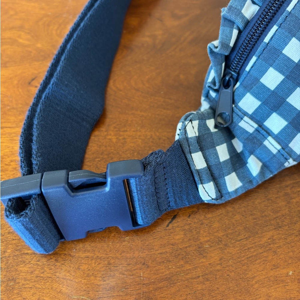 J.‎ Crew Ruffle Belt Bag - Picture 4 of 14